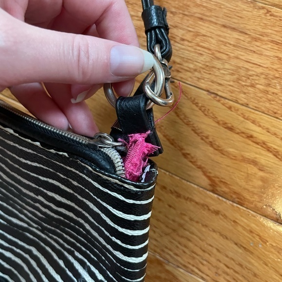 The Sak Hasley Mini Crossbody in moonlight ripple vegan leather - Picture 4 of 10